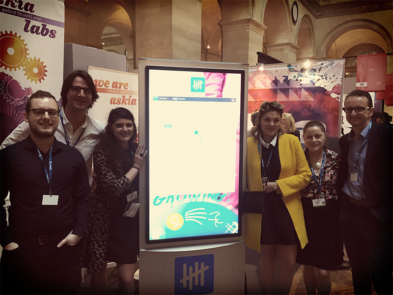 Askia team with the Engager at Printemps des Etudes